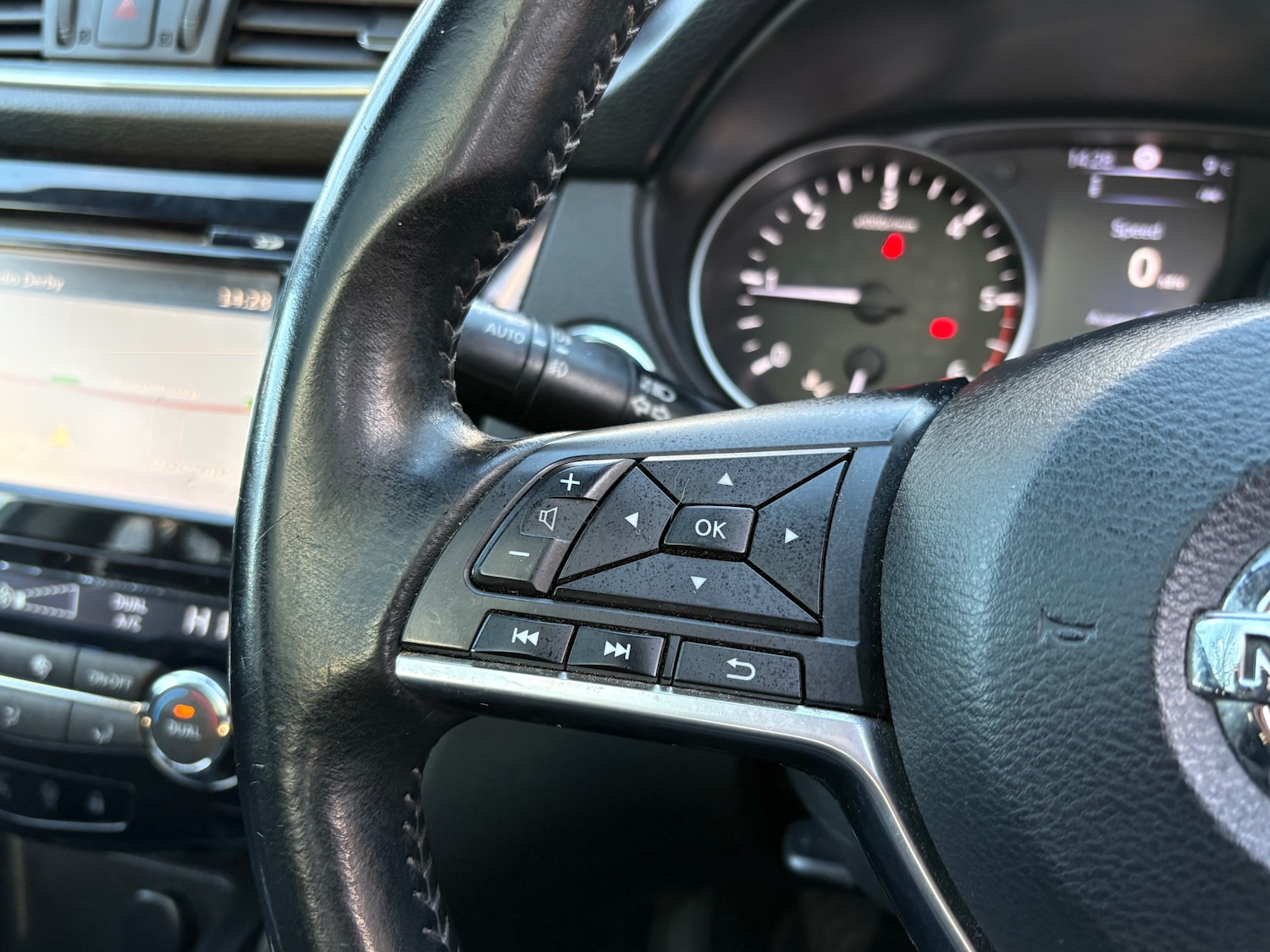 Used Nissan Qashqai 2017 for sale - 77005969: Photo 22