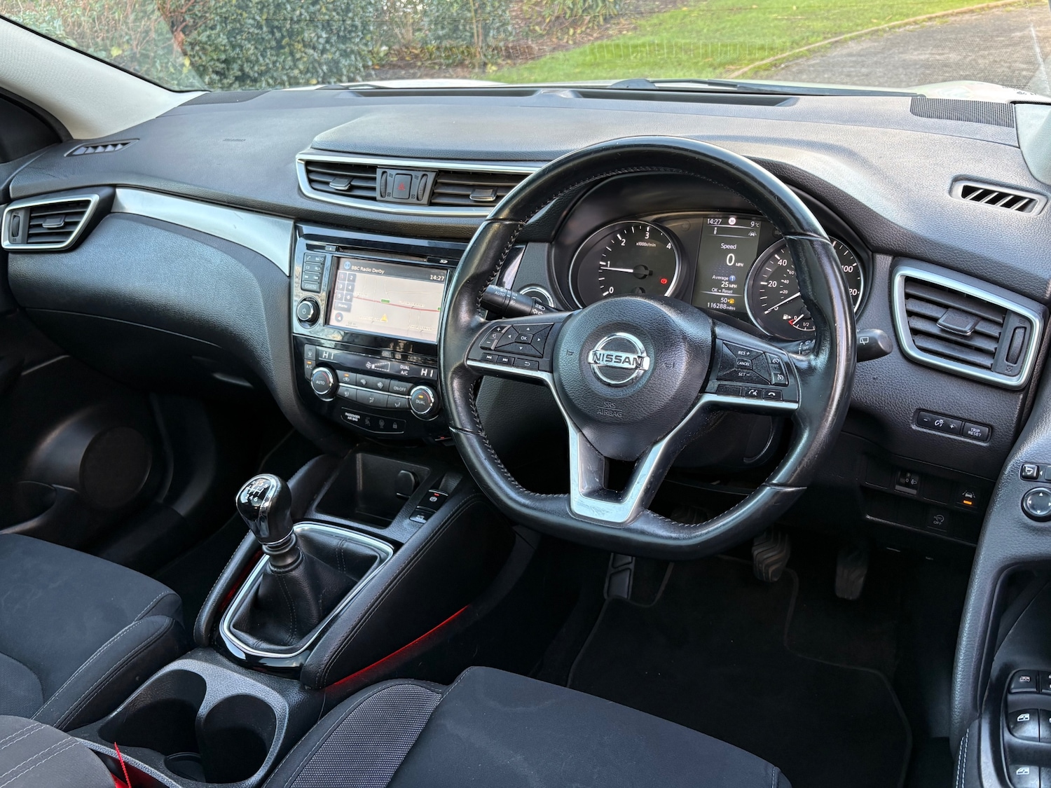 Used Nissan Qashqai 2017 for sale - 77005969: Photo 3