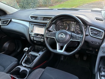 Used Nissan Qashqai 2017 for sale - 77005969: Photo