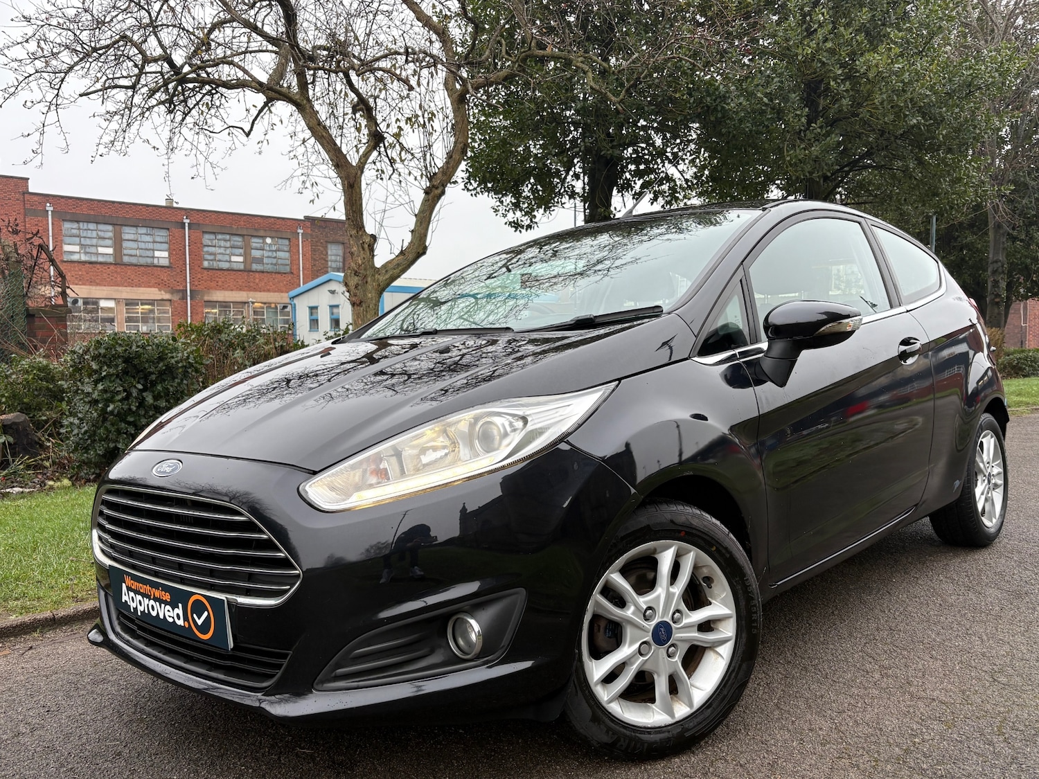 Used Ford Fiesta 2015 for sale - 77249049: Photo 2
