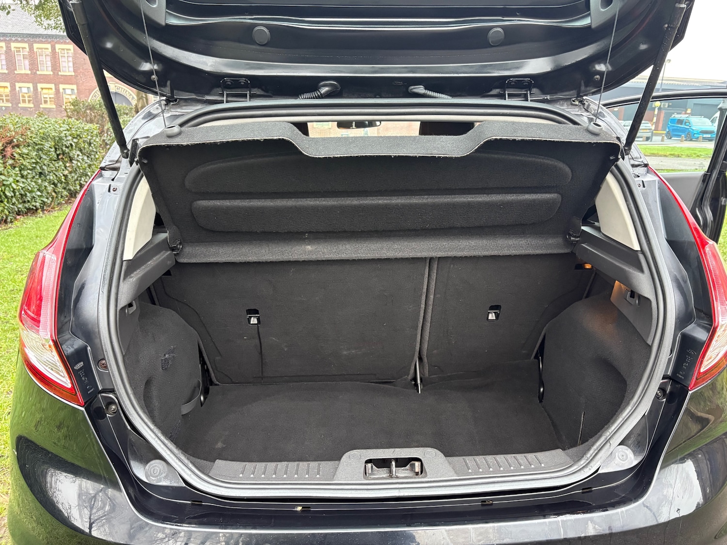 Used Ford Fiesta 2015 for sale - 77249049: Photo 9