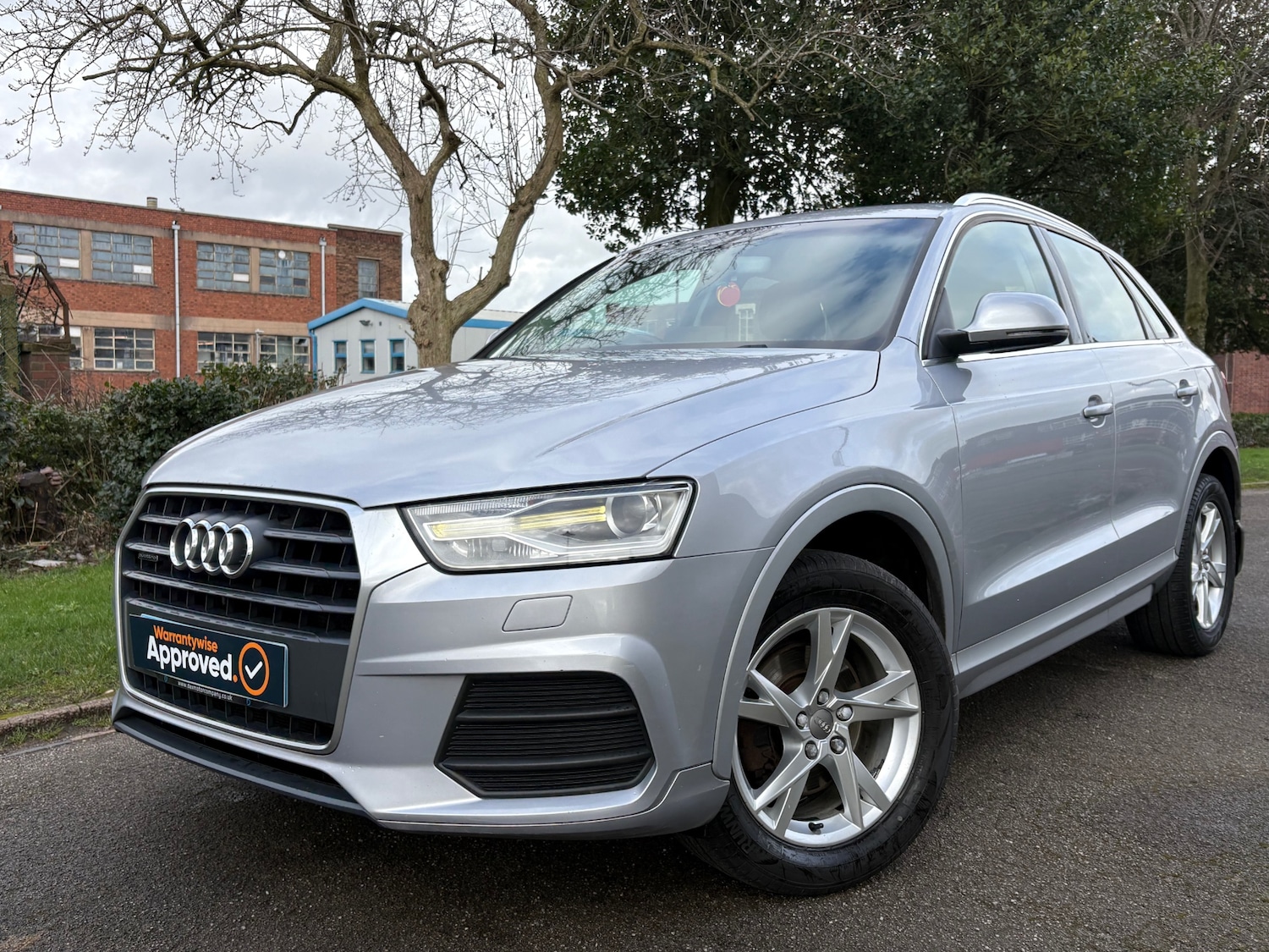 Used Audi Q3 2016 for sale - 77650083: Photo 2