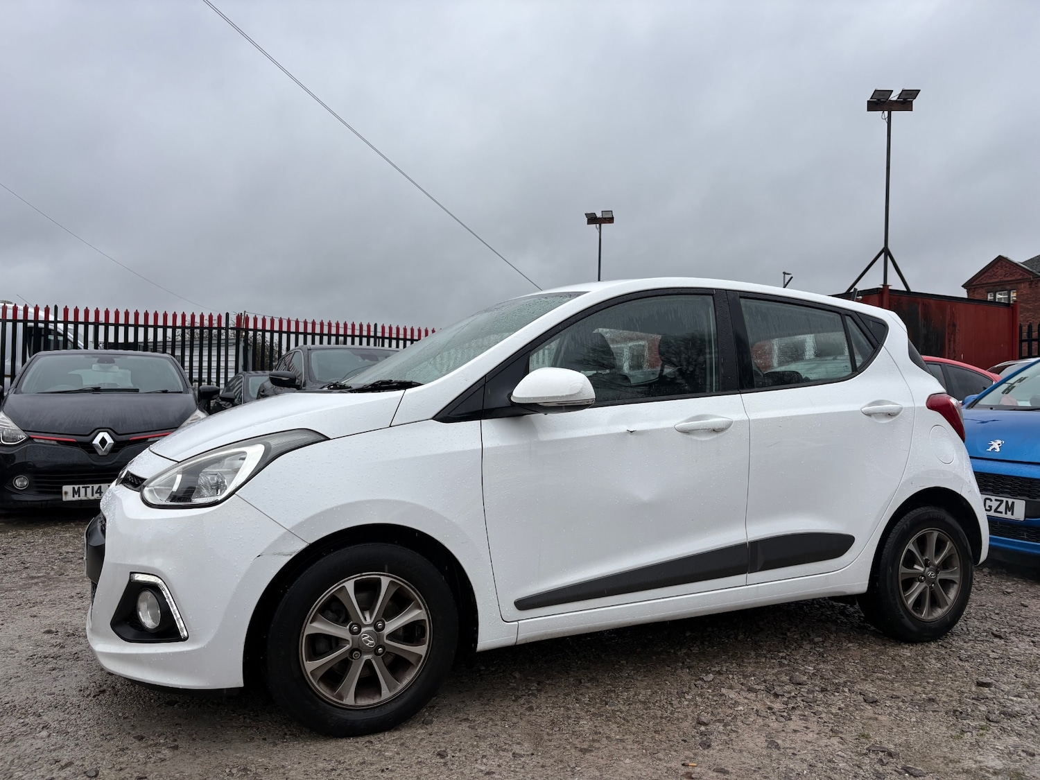 Used Hyundai i10 2015 for sale - 77461242: Photo 2