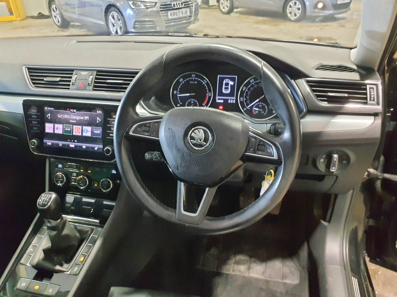 Used Skoda Superb 2018 for sale - 76885191: Photo 2