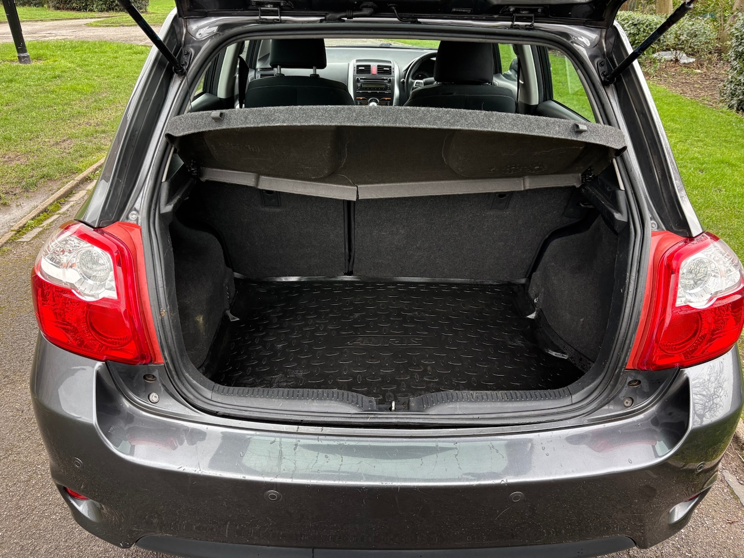 Used Toyota Auris 2011 for sale - 77619448: Photo 9