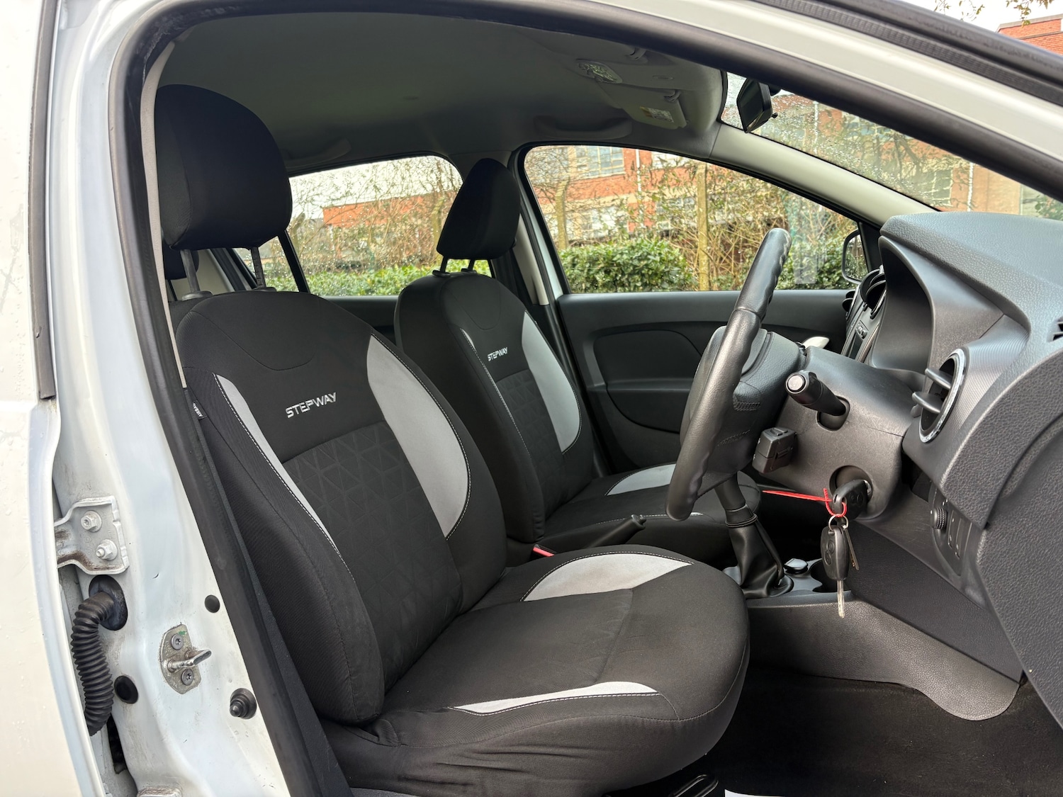 Used Dacia Sandero Stepway 2014 for sale - 76792672: Photo 9