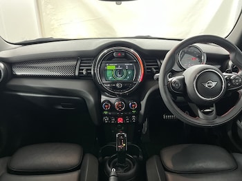 Used MINI Hatch 2021 for sale - 76982206: Photo