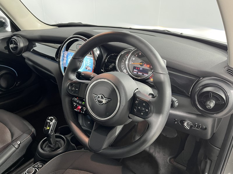 Used MINI Hatch 2022 for sale - 77930972: Photo 6