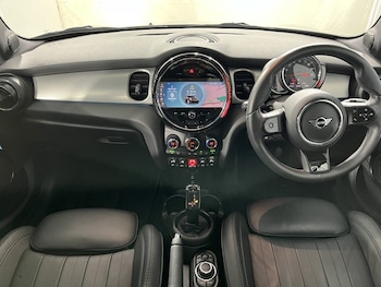 Used MINI Hatch 2022 for sale - 76982027: Photo