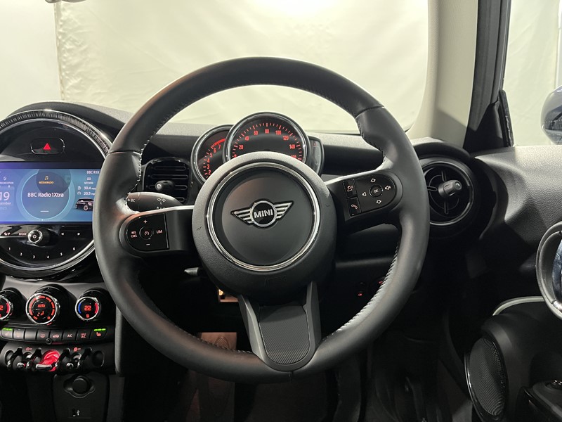 Used MINI Hatch 2022 for sale - 77036182: Photo 5