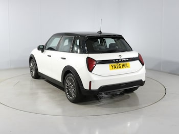 Used MINI Cooper 2025 for sale - 79081030: Photo