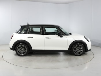Used MINI Cooper 2025 for sale - 79081030: Photo