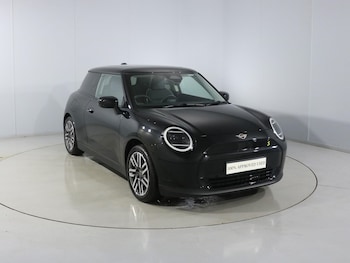 Used MINI Cooper 2024 for sale - 77248103: Photo