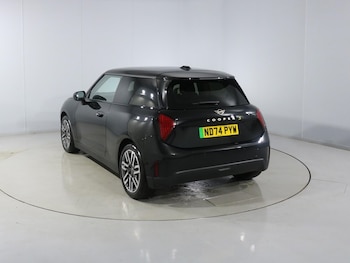 Used MINI Cooper 2024 for sale - 77248103: Photo