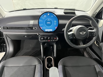 Used MINI Cooper 2024 for sale - 77248103: Photo