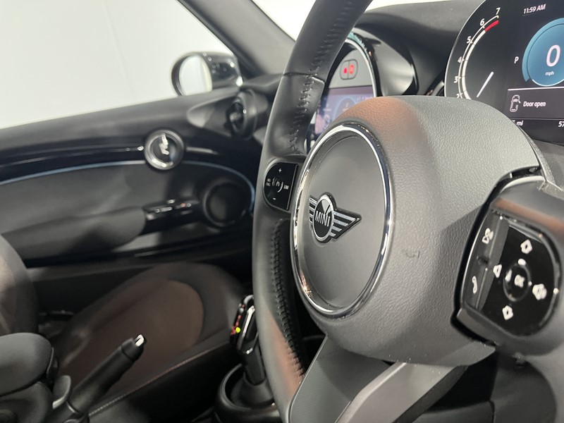 Used MINI Convertible 2023 for sale - 76981697: Photo 21