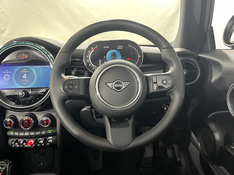 Used MINI Convertible 2023 for sale - 76981697: Photo 5