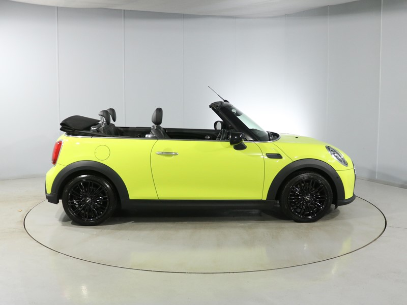 Used MINI Convertible 2022 for sale - 76981280: Photo 3