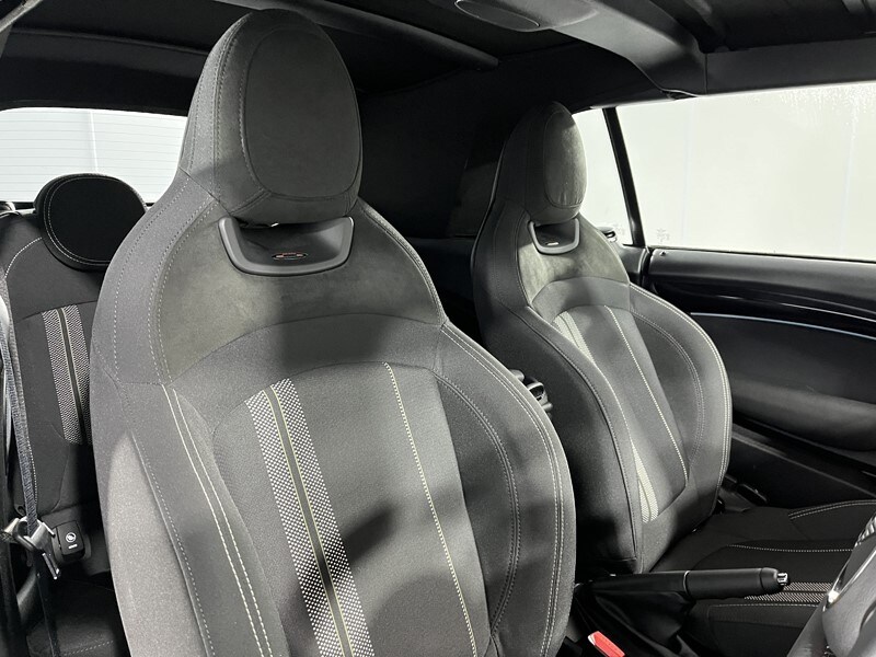 Used MINI Convertible 2023 for sale - 77567399: Photo 11