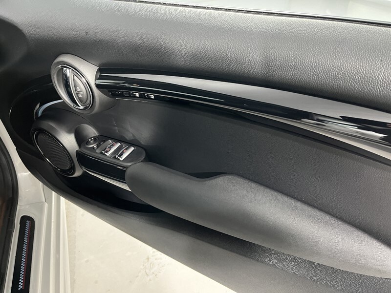 Used MINI Convertible 2023 for sale - 77567399: Photo 19