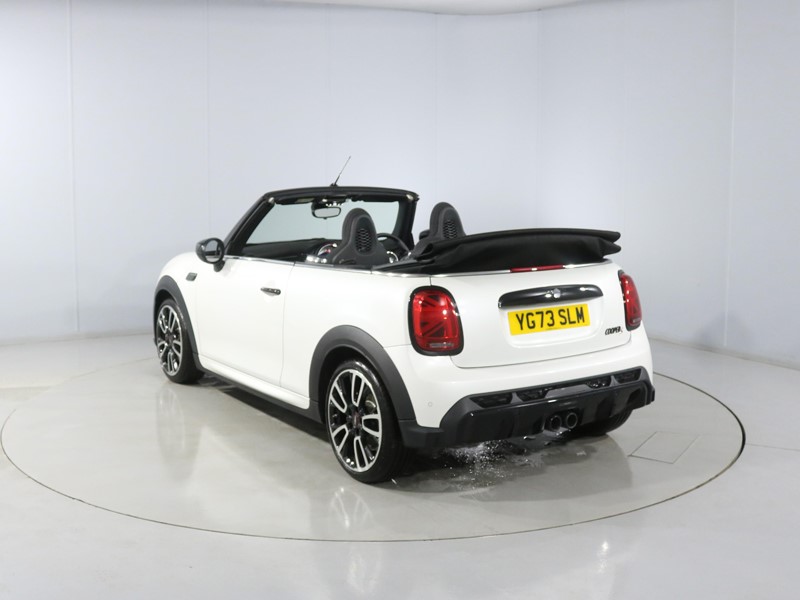 Used MINI Convertible 2023 for sale - 77567399: Photo 2