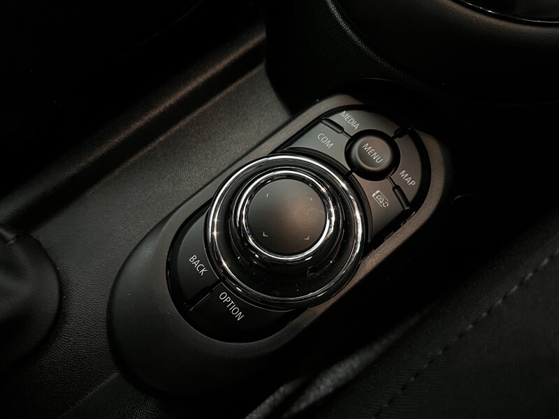 Used MINI Convertible 2023 for sale - 77567399: Photo 32