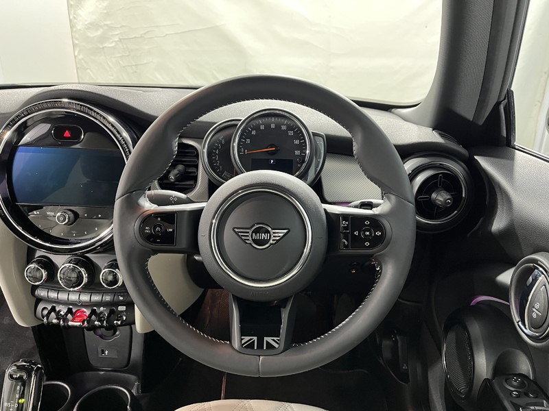 Used MINI Hatch 2022 for sale - 77844745: Photo 5