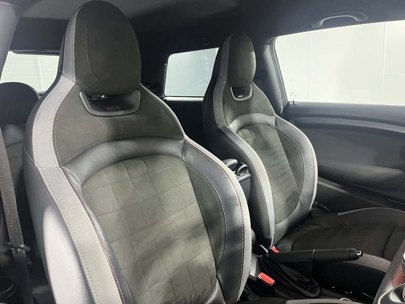 Used MINI Hatch 2019 for sale - 76980851: Photo 11