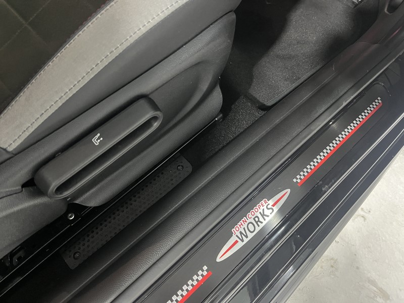 Used MINI Hatch 2019 for sale - 76980851: Photo 19