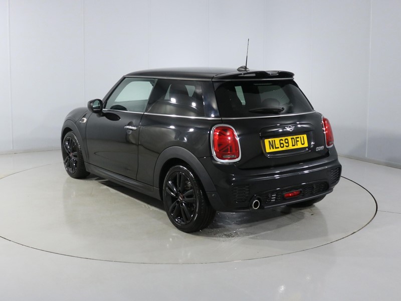 Used MINI Hatch 2019 for sale - 76980851: Photo 2