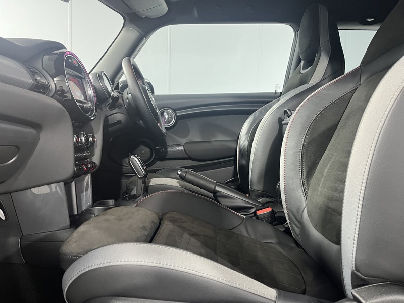 Used MINI Hatch 2019 for sale - 76980851: Photo 34