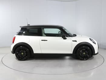 Used MINI Hatch 2023 for sale - 79706196: Photo