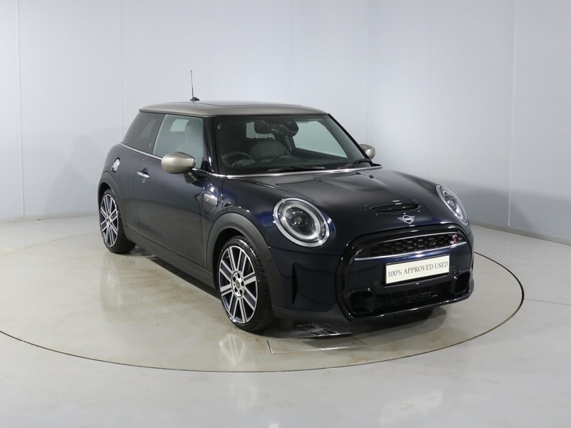Used MINI Hatch 2023 for sale - 77339564: Photo 1