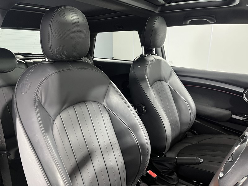 Used MINI Hatch 2023 for sale - 77339564: Photo 11