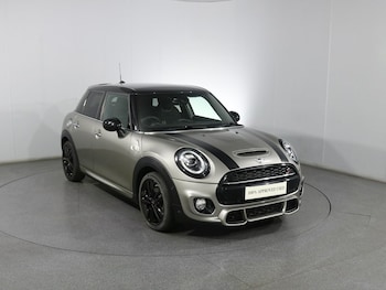 Used MINI Hatch 2019 for sale - 79240074: Photo