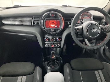 Used MINI Hatch 2019 for sale - 79240074: Photo