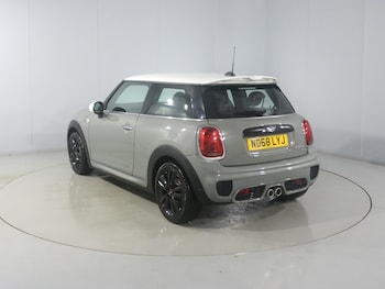 Used MINI Hatch 2018 for sale - 76982263: Photo
