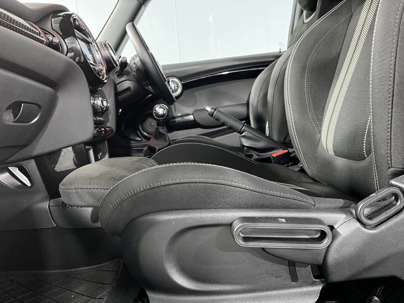 Used MINI Hatch 2018 for sale - 76982263: Photo 33