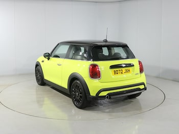Used MINI Hatch 2022 for sale - 76981393: Photo