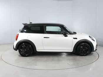 Used MINI Hatch 2023 for sale - 79568820: Photo