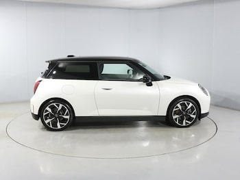 Used MINI Cooper 2024 for sale - 78885635: Photo