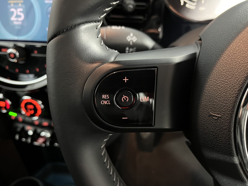 Used MINI Convertible 2022 for sale - 78077679: Photo 24