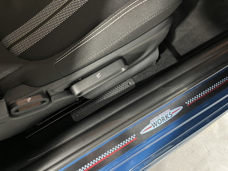 Used MINI Convertible 2024 for sale - 77981202: Photo 18