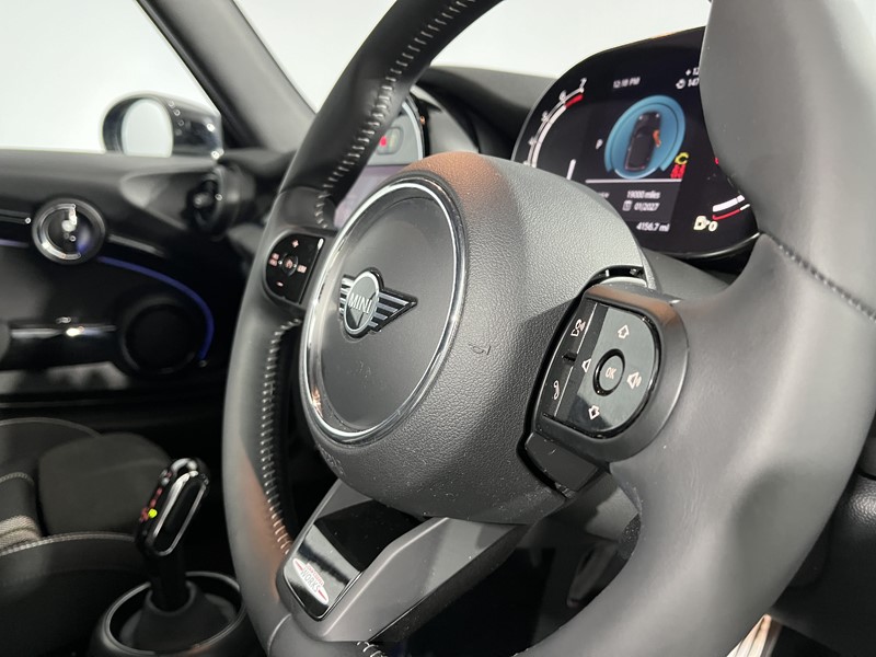 Used MINI Convertible 2024 for sale - 77981202: Photo 21