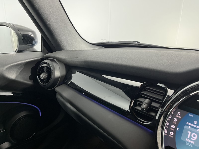 Used MINI Convertible 2024 for sale - 77981202: Photo 25