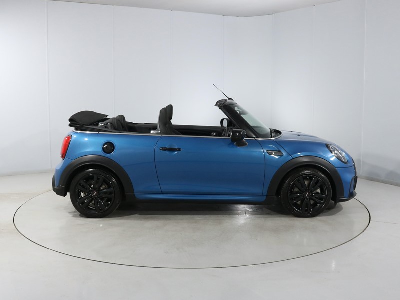 Used MINI Convertible 2024 for sale - 77981202: Photo 3