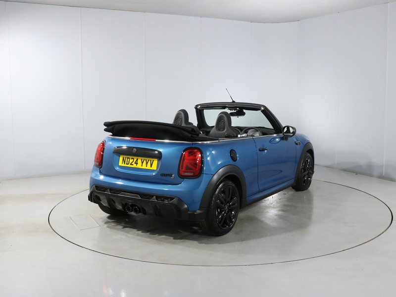 Used MINI Convertible 2024 for sale - 77981202: Photo 44