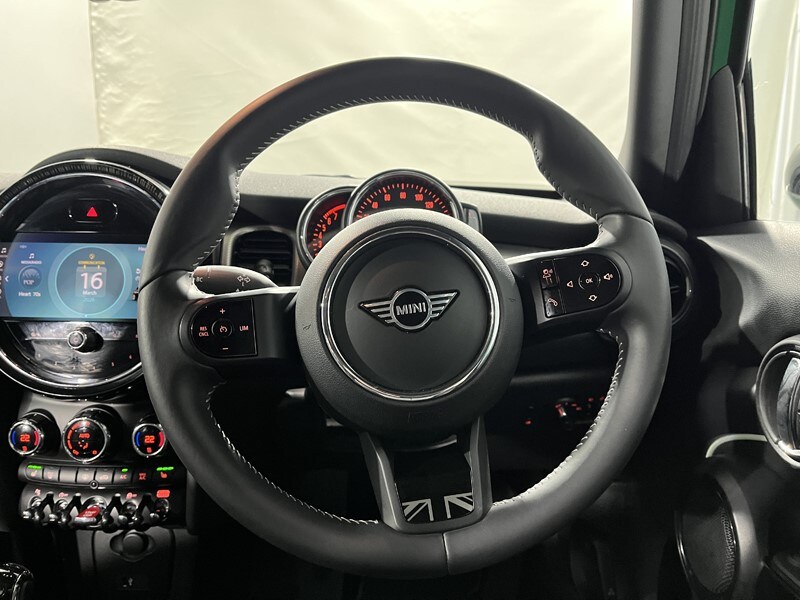 Used MINI Hatch 2022 for sale - 77961839: Photo 5