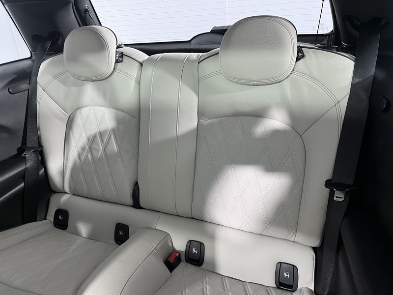 Used MINI Hatch 2022 for sale - 76982385: Photo 12