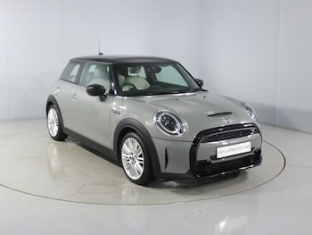 Used MINI Hatch 2022 for sale - 76982385: Photo